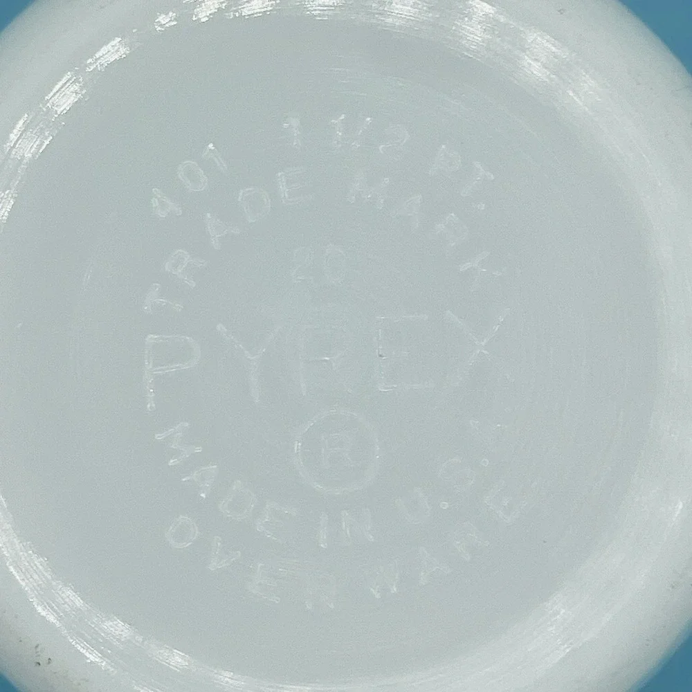 Vintage PYREX 401 Turquoise Blue Mixing Bowl 1.5 Pt 1½ Qt Nesting USA